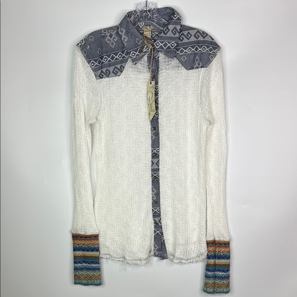 Gimmicks by BKE long Sleeve Button Up Southwestern Shirt Size Small NWT - Picture 1 of 8